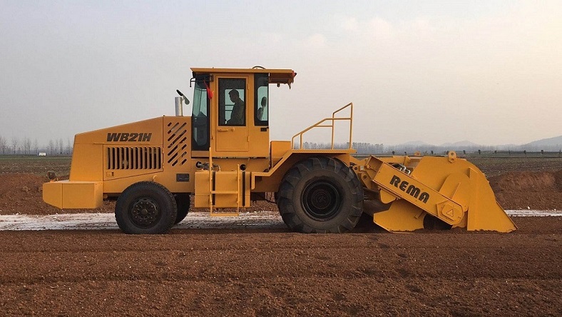 WB21H，電噴400馬力拌和機(jī)宿州拌和施工