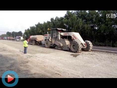 WR2300L，長(zhǎng)葛S325省道水穩(wěn)路基破碎